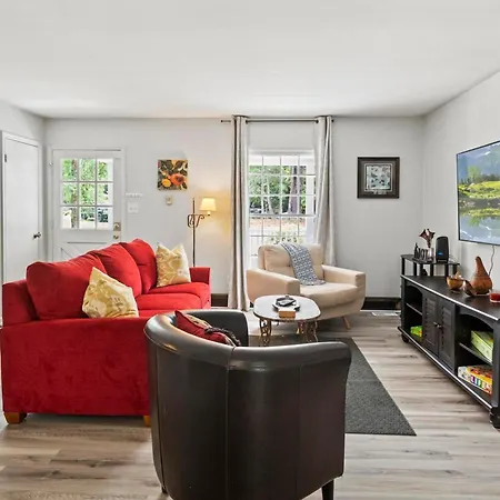 Rose Garden - Delightful Private And Peaceful Home